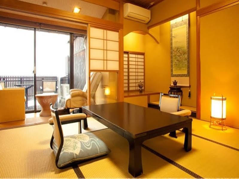 旅館 紅鮎 長浜市 エクステリア 写真